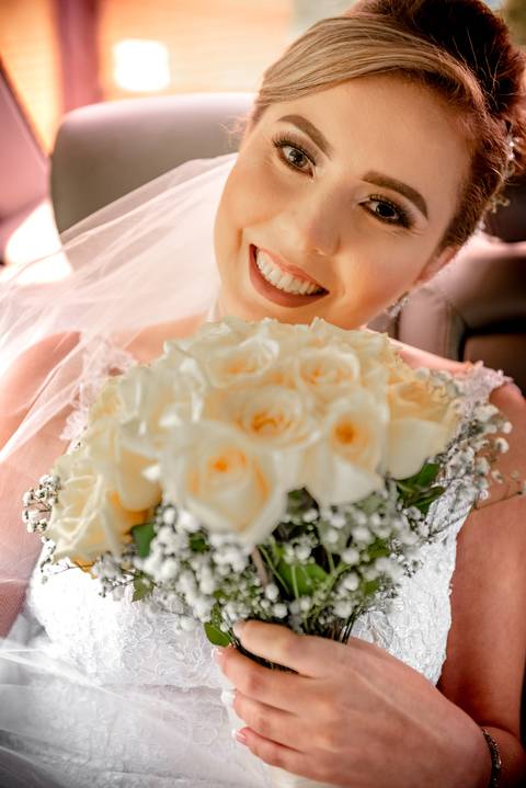 making-of-noiva-fotografo-danilo-farias-vestido-de-noiva-festa-de-casamento-noivo-sapato-do-noivo-buque-aliancas'