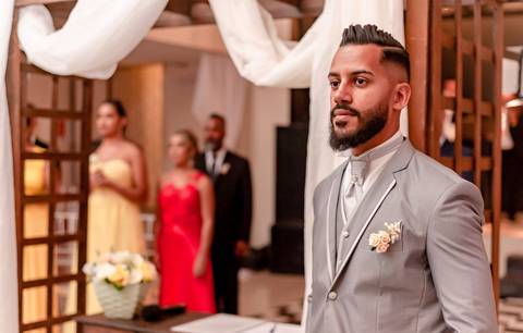 making-of-noiva-fotografo-danilo-farias-vestido-de-noiva-festa-de-casamento-noivo-sapato-do-noivo-buque-aliancas'