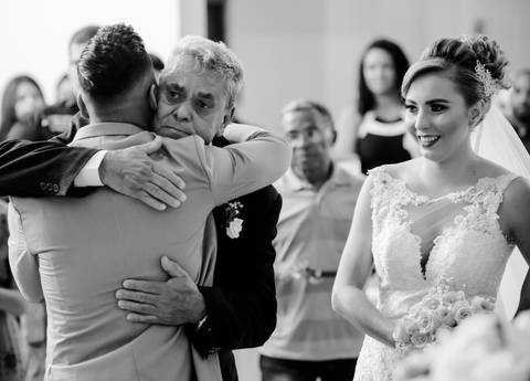 making-of-noiva-fotografo-danilo-farias-vestido-de-noiva-festa-de-casamento-noivo-sapato-do-noivo-buque-aliancas'