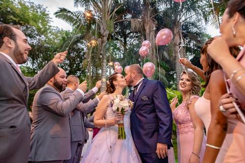 madrinhas-de-casamento, madrinhas, fotografo-de-casamento, fotografo, danilo-farias, drinks, brinde, casamento-rustico, casamento-de-dia, casamento-natureza, casamento-ao-ar-livre, ensaio-de-casal, ensaio-pre-casamento'