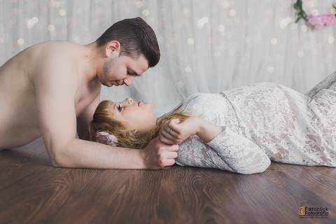 sessão fotografica gravida. sessão fotografica. foto gravidez. pai e mãe'