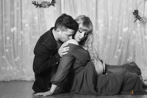 sessão fotografica gravida. sessão fotografica. foto gravidez. pai e mãe'