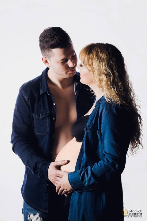 sessão fotografica gravida. sessão fotografica. foto gravidez. pai e mãe'