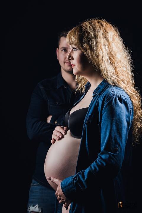 sessão fotografica gravida. sessão fotografica. foto gravidez. pai e mãe'