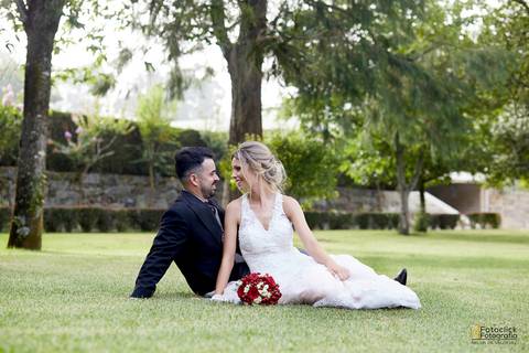 fotografia de casamento. fotografo de casamento. noivo e noiva. vestido de noiva. '