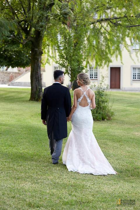 fotografia de casamento. fotografo de casamento. noivo e noiva. vestido de noiva. '