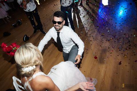 fotografia de casamento. fotografo de casamento. noivo e noiva. vestido de noiva. '
