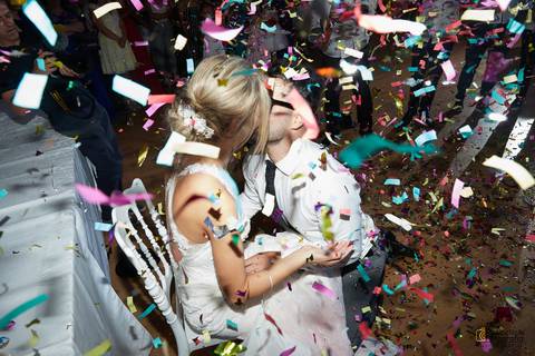 fotografia de casamento. fotografo de casamento. noivo e noiva. vestido de noiva. '