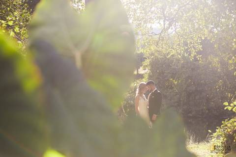 fotografia de casamento. fotografo de casamento. noivo e noiva. vestido de noiva. '