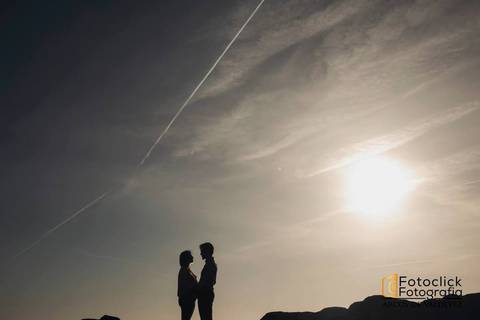 fotografia por do sol. foto casal. sessão solteiros. engagement session.'
