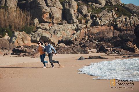 sessões solteiros praia. foto casal. sessão solteiros. engagement session.'
