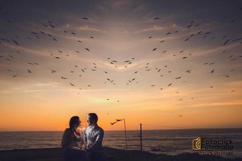 sessão solteiros com por do sol. foto casal. sessão solteiros. engagement session.'