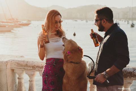 fernanda_e_thiago_ensaio_pre_casamento_urca_golden _retriever_memory_fotografia_pista_claudio_coutinho_mureta'