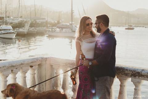 fernanda_e_thiago_ensaio_pre_casamento_urca_golden _retriever_memory_fotografia_pista_claudio_coutinho_mureta'