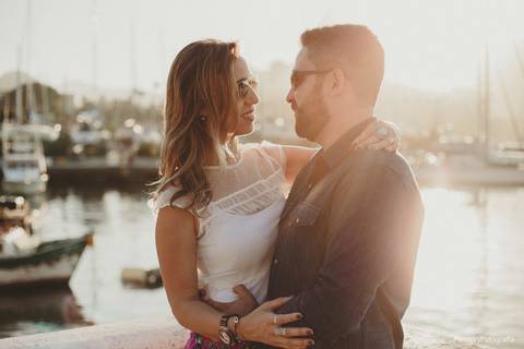 fernanda_e_thiago_ensaio_pre_casamento_urca_golden _retriever_memory_fotografia_pista_claudio_coutinho_mureta'