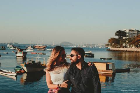 fernanda_e_thiago_ensaio_pre_casamento_urca_golden _retriever_memory_fotografia_pista_claudio_coutinho_mureta'