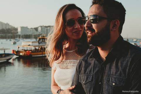 fernanda_e_thiago_ensaio_pre_casamento_urca_golden _retriever_memory_fotografia_pista_claudio_coutinho_mureta'