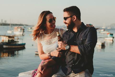 fernanda_e_thiago_ensaio_pre_casamento_urca_golden _retriever_memory_fotografia_pista_claudio_coutinho_mureta'