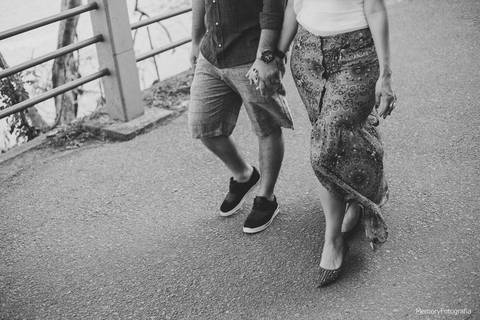 fernanda_e_thiago_ensaio_pre_casamento_urca_golden _retriever_memory_fotografia_pista_claudio_coutinho_mureta'