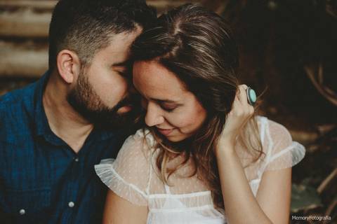 fernanda_e_thiago_ensaio_pre_casamento_urca_golden _retriever_memory_fotografia_pista_claudio_coutinho_mureta'