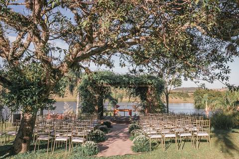 casamento no campo, fotografo de casmaento, vestido de casamento, vestido,noiva, festa, casamento no campo,buque de noiva, fotografo de casamento, casamento por do sol, decoração de casamento'