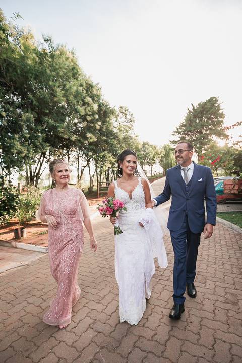 casamento no campo, fotografo de casmaento, vestido de casamento, vestido,noiva, festa, casamento no campo,buque de noiva, fotografo de casamento, casamento por do sol, decoração de casamento'