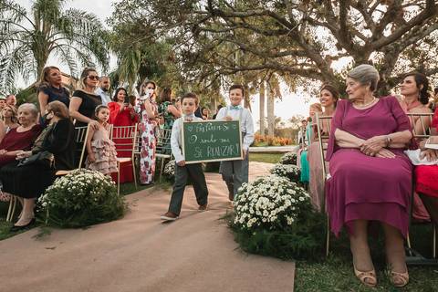 casamento no campo, fotografo de casmaento, vestido de casamento, vestido,noiva, festa, casamento no campo,buque de noiva, fotografo de casamento, casamento por do sol, decoração de casamento'