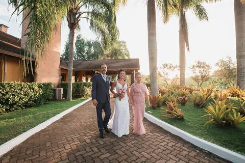 casamento no campo, fotografo de casmaento, vestido de casamento, vestido,noiva, festa, casamento no campo,buque de noiva, fotografo de casamento, casamento por do sol, decoração de casamento'