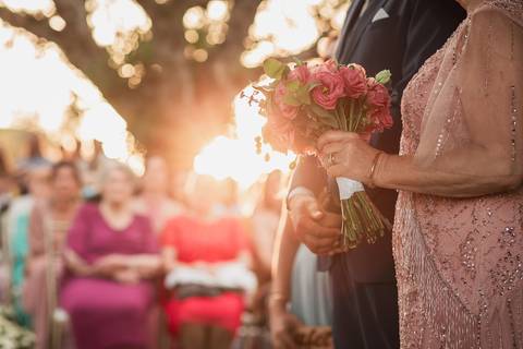 casamento no campo, fotografo de casmaento, vestido de casamento, vestido,noiva, festa, casamento no campo,buque de noiva, fotografo de casamento, casamento por do sol, decoração de casamento'