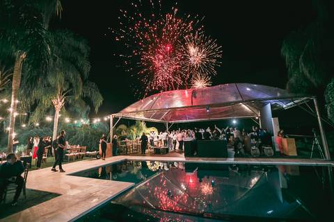 casamento no campo, fotografo de casmaento, vestido de casamento, vestido,noiva, festa, casamento no campo,buque de noiva, fotografo de casamento, casamento por do sol, decoração de casamento'