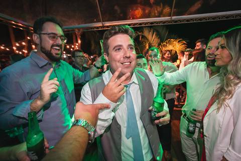 casamento no campo, fotografo de casmaento, vestido de casamento, vestido,noiva, festa, casamento no campo,buque de noiva, fotografo de casamento, casamento por do sol, decoração de casamento'