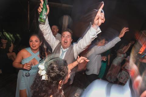 casamento no campo, fotografo de casmaento, vestido de casamento, vestido,noiva, festa, casamento no campo,buque de noiva, fotografo de casamento, casamento por do sol, decoração de casamento'