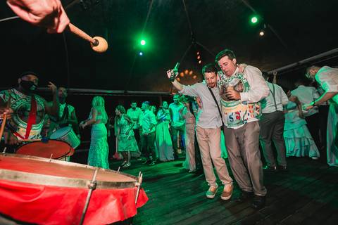 casamento no campo, fotografo de casmaento, vestido de casamento, vestido,noiva, festa, casamento no campo,buque de noiva, fotografo de casamento, casamento por do casamento no campo, fotografo de casmaento, vestido de casamentosol, decoração de casamento'