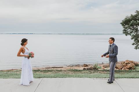noiva, casamento, mini wedding, vestido de noiva, ensaio fotografico, buque de flores, noivo militar, cerimonial, decoração de casamento, maquiagem de noiva, casamento íntimo '