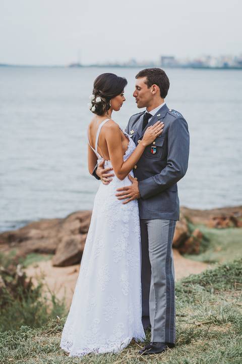 noiva, casamento, mini wedding, vestido de noiva, ensaio fotografico, buque de flores, noivo militar, cerimonial, decoração de casamento, maquiagem de noiva, casamento íntimo '