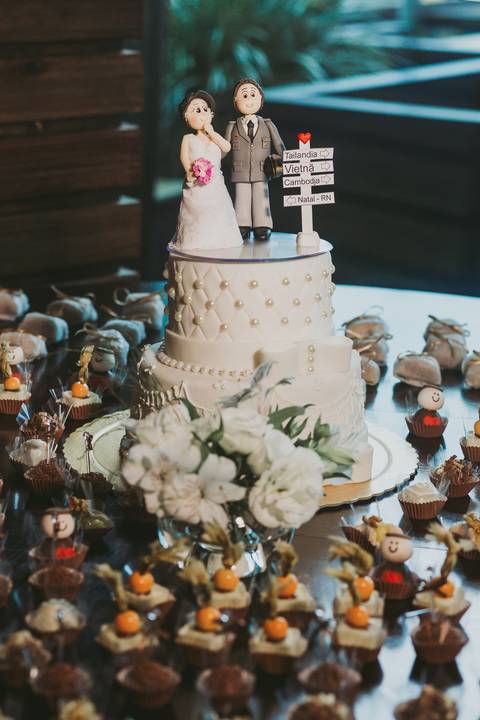 noiva, casamento, mini wedding, vestido de noiva, ensaio fotografico, buque de flores, noivo militar, cerimonial, decoração de casamento, maquiagem de noiva, casamento íntimo '