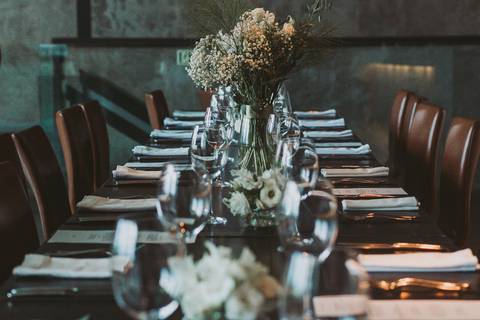 noiva, casamento, mini wedding, vestido de noiva, ensaio fotografico, buque de flores, noivo militar, cerimonial, decoração de casamento, maquiagem de noiva, casamento íntimo '