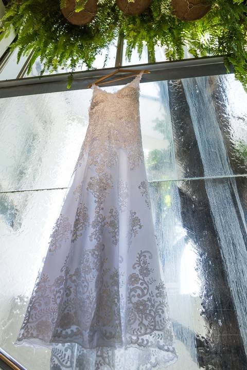 noiva, casamento, mini wedding, vestido de noiva, ensaio fotografico, buque de flores, noivo militar, cerimonial, decoração de casamento, maquiagem de noiva, casamento íntimo '