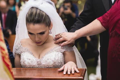 vestido de noiva, casamento, wedding, fotógrafo de casamento, noivos, buque de noiva, dress, festa de casamento, decoração de casamento, padrinhos de casamento, madrinhas, sapato de noiva, make de noiva'
