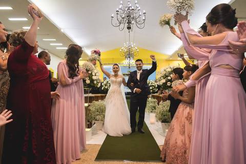 vestido de noiva, casamento, wedding, fotógrafo de casamento, noivos, buque de noiva, dress, festa de casamento, decoração de casamento, padrinhos de casamento, madrinhas, sapato de noiva, make de noiva'