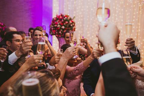 vestido de noiva, casamento, wedding, fotógrafo de casamento, noivos, buque de noiva, dress, festa de casamento, decoração de casamento, padrinhos de casamento, madrinhas, sapato de noiva, make de noiva'