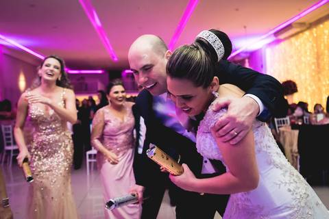 vestido de noiva, casamento, wedding, fotógrafo de casamento, noivos, buque de noiva, dress, festa de casamento, decoração de casamento, padrinhos de casamento, madrinhas, sapato de noiva, make de noiva'