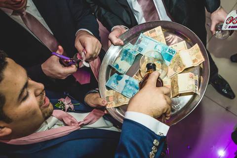 vestido de noiva, casamento, wedding, fotógrafo de casamento, noivos, buque de noiva, dress, festa de casamento, decoração de casamento, padrinhos de casamento, madrinhas, sapato de noiva, make de noiva'