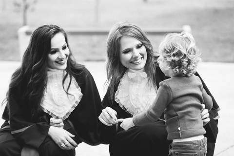 prova de toga, formatura, formanda, biomedicina, colação de grau, jaleco, toca, diploma, universidade, faculdade'