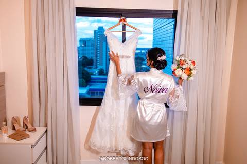 Making of da noiva, casamento, vestido de noiva, aliançados noivos, vestido da noiva, buquê d anoiva, perfume e sapato da noiva'