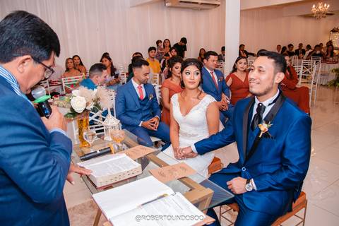 casamento, noivos, soriso noivos, vestido noiva, terno noivo, aliança noivos'