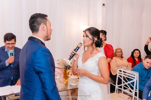 casamento, noivos, soriso noivos, vestido noiva, terno noivo, aliança noivos'