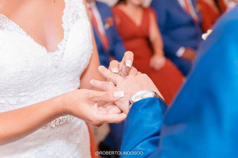 casamento, noivos, soriso noivos, vestido noiva, terno noivo, aliança noivos'