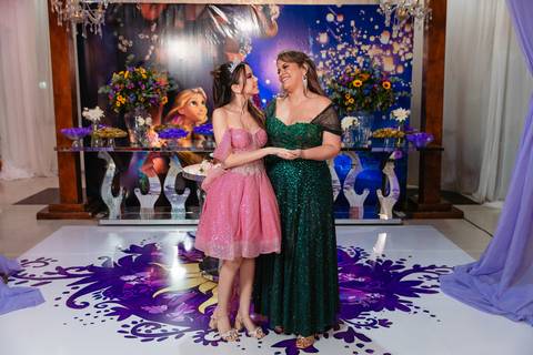 ensaio na festa de debutante com os pais'