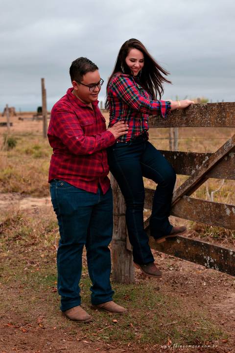casal em ensaio fotográfico em uberlandia fotógrafo thiagomoon'